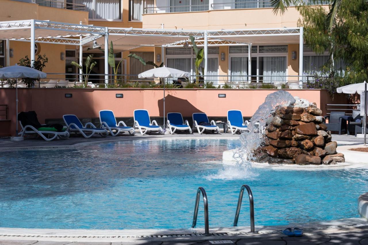 Sagitario Playa Hotel Cala Blanca  Exterior foto